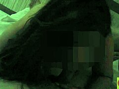 Namorada amadora madura faz um boquete em um vídeo safado