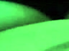 तारकीय झाड़ी वाली चूत इस होममेड वीडियो में कुछ ध्यान आकर्षित करती है।