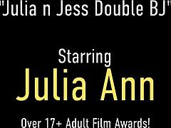 Dua wanita berpengalaman, Julia Ann dan Jessica James, berkongsi zakar dan terlibat dalam deepthroating