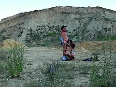 Blowjob and cowgirl action in the open air