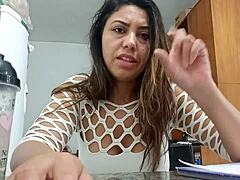 Домашно видео на секси брюнетка Сара Роса