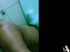 MILF Kolombia yang sensual dan panas Suellen Santos dalam video panas
