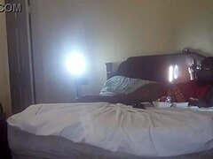 फोर्ट वर्थ की आबनूस एमआईएफ को होममेड वीडियो में जोर से चोदा जाता है