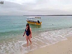 Amateur creampie on the beach with a Mexican MILF