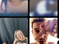 Tre donne lesbiche si dedicano al gioco anale sulla webcam