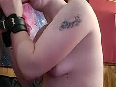 Фреја Вајт, луда милф, жуди за својим спермом у овом ХД порно видеу